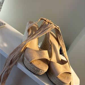 Elegant Tan Wedge Sandals